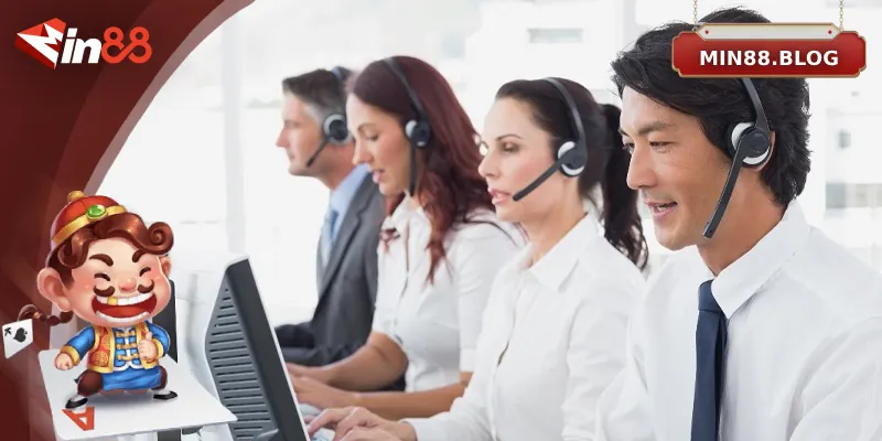 Đội ngũ nhân viên tận tâm, sẵn sàng hỗ trợ 24/7 cho khách hàng